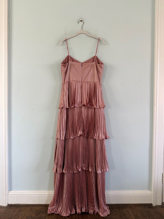 NWT Dress The Population Zahrah Tiered Pleated Rose Pink Metallic Satin Gown - Picture 6 of 10